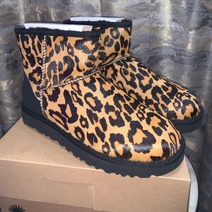 UGG Classic  Mini Panther leopard print Size 9